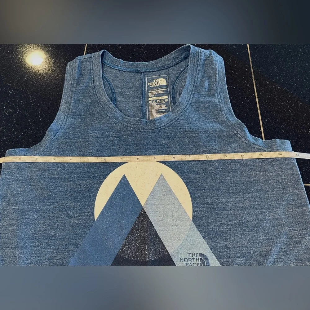 The North Face Tank Racer Back Graphic heathered Blue SZ. Sm Women’s - Picture 6 of 11